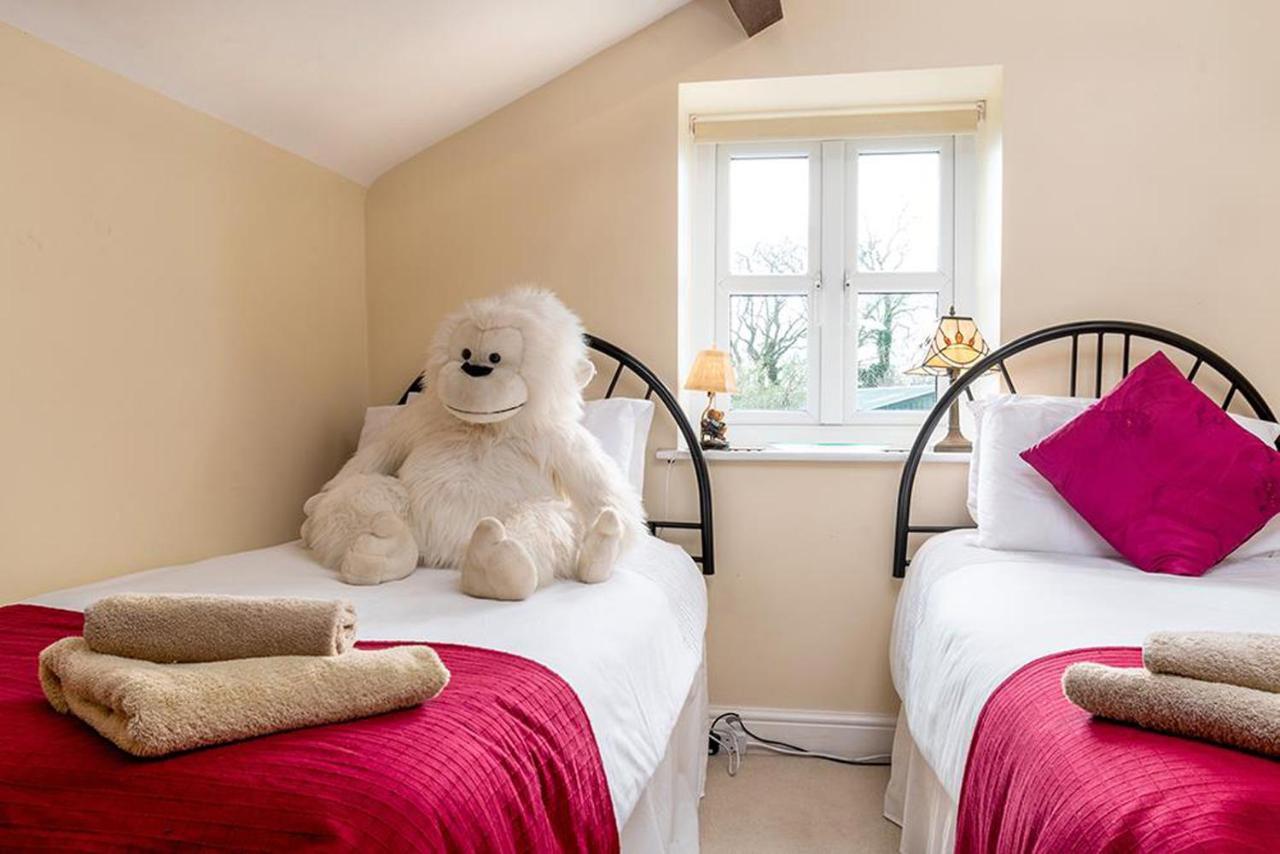 Tregarnedd Cottage Llangefni Buitenkant foto